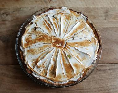 Tarte rhubarbe meringuée